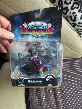 SuperChargers Sea Shadow Sea Vehicle - Purple Kids Toy (NEW)